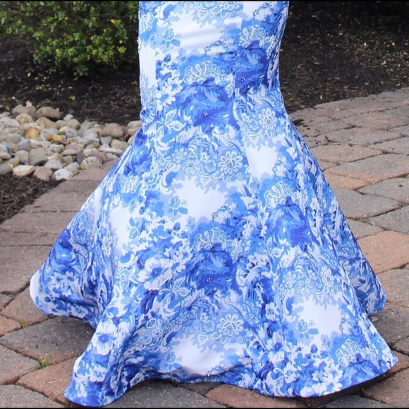 Sherri Hill Gown - Picture 3 of 4